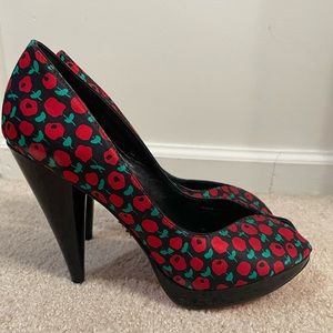 Betsy Johnson red rose chunky heels